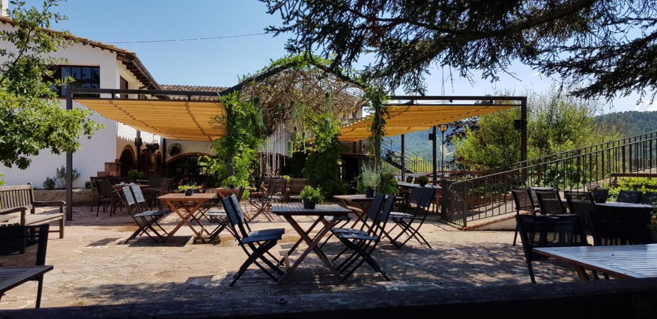 Hostal La Guineu Виладрау Экстерьер фото